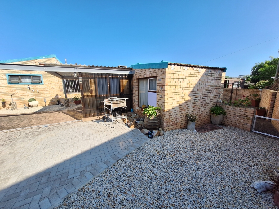 3 Bedroom Property for Sale in Kabeljauws Eastern Cape